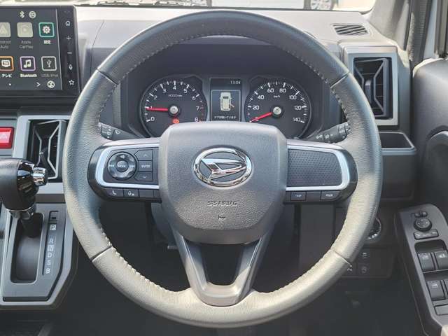 ステアリングリモコン装備！運転中にハンドルで音量調整などできる便利なスイッチです♪