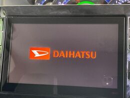 【純正ナビ】人気の純正ナビを装備。オーディオ機能も充実しており、Bluetooth接続すればお持ちのスマホやMP3プレイヤーの音楽を再生可能！毎日の運転がさらに楽しくなります！！