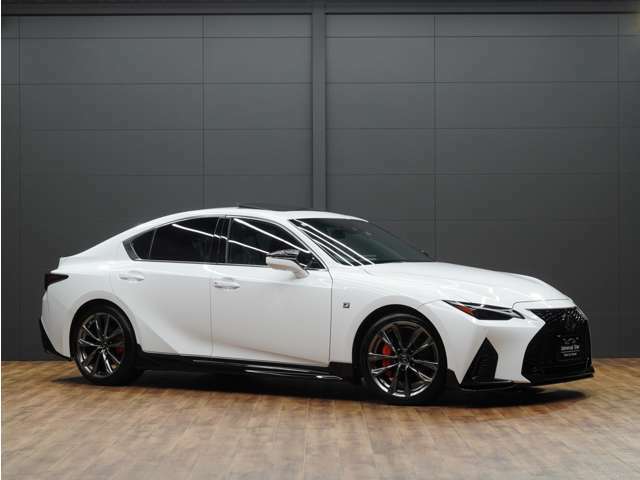 ■TRDブラックエディションエアロKIT(F/S/R)■TRDトランクスポイラー■TRD4本出しスポーツマフラー■TRDエアロダイナミクスドアミラー■純正OPオレンジキャリパー■純正19インチAW■純正LEDスカッフイルミネーション