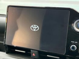 【10.5インチナビ】高級感とインパクトのある大画面ナビを装備。各種オーディオ操作はもちろん、スマホ連携もできる利便性の高いナビです♪