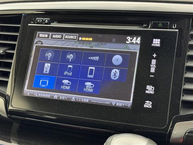 【Bluetooth】ナビゲーションと携帯電話/スマートフォンをBluetooth接続することができます。接続するとハンズフリーで使用することができるので、とても便利です！