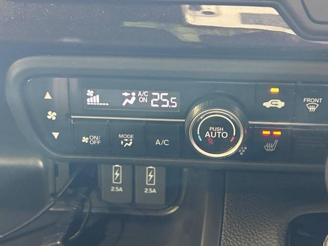 【シートヒーター】寒い日に重宝するシートヒーター！エアコンより早く温まってくれるので寒がりの人も安心ですね♪エアコンの温風は乾燥するから苦手、という方にもをおすすめです。