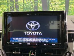 【純正9型ナビ】人気の純正ナビを装備しております。ナビの使いやすさはもちろん、オーディオ機能も充実！キャンプや旅行はもちろん、通勤や買い物など普段のドライブも楽しくなるはず♪