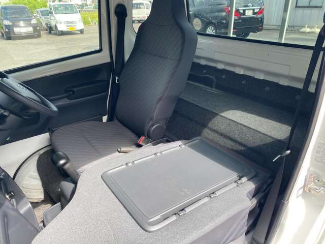 荷室の広さもぜひご確認ください。