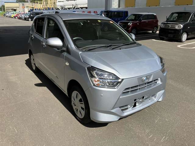 スズキ・ダイハツのサブディーラーとして全国販売優秀の実績！オールメーカーの軽未使用車・中古車はもちろんのこと、コンパクトカー・エコカーなどの普通車も豊富に在庫を取り揃えています！