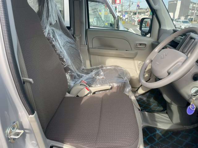 実際に見て頂ければご納得して頂ける上質車をご用意しておりますが、万が一お気に召されない場合でも当社独自の仕入れルートにてご希望の一台をお探し致しますのでご安心下さいませ！！