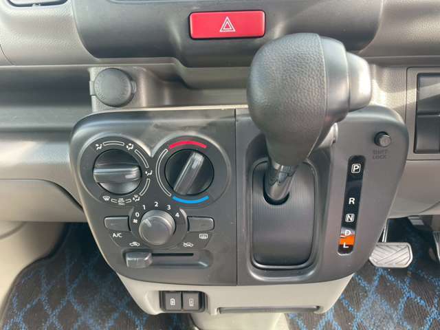 ご来店の際は無料ダイヤル『0078-6002-929302』まで事前にお電話ください。その際はカーセンサーを見たとお伝え頂けるとスムーズにご案内が出来ますのでよろしくお願い致します。