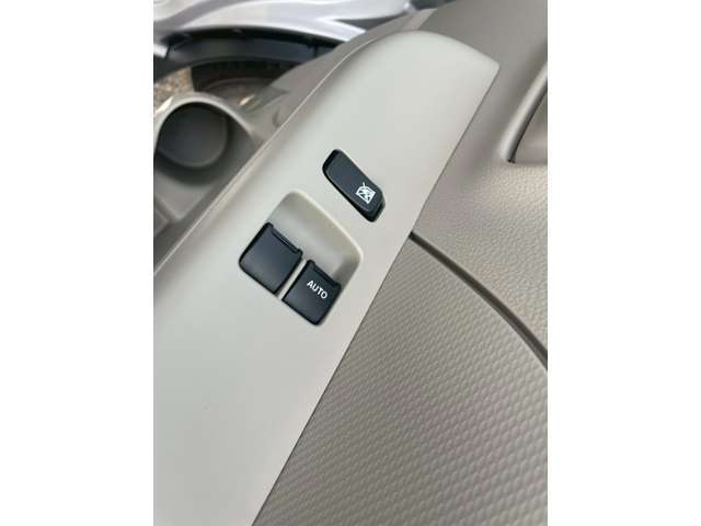 当社は諸費用もすべて含んだ乗出し総額となっております！！記載総額以上のお金は一切かかりませんのでご安心してお車選びされて下さい♪車検の無いお車は車検を受けてのお渡しでそちらの費用も総額に含まれております