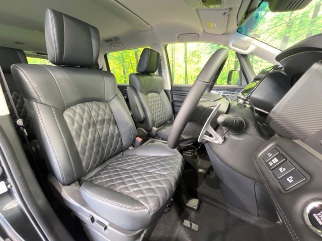 もちろん車内はキレイです♪よりクリーンな状態をキープしたいお客様には『ナノゾーンコート』がおすすめ！新型コロナウイルス対策や、除菌・消臭に効果を発揮し多くの方にご好評いただいております。
