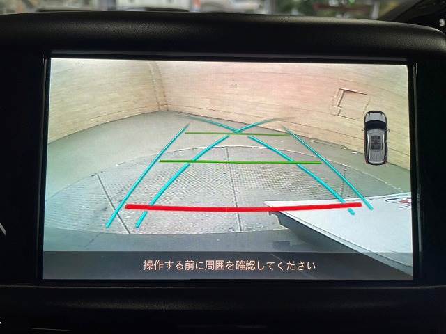 【バックモニター】を装備で駐車が苦手な方でも安心です。