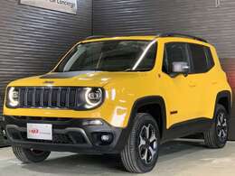2019年正規輸入車ながら、国内カタログ未設定の純正イエローを纏う特別仕様。鮮やかなボディカラーが個性と希少価値を際立たせる一台です。