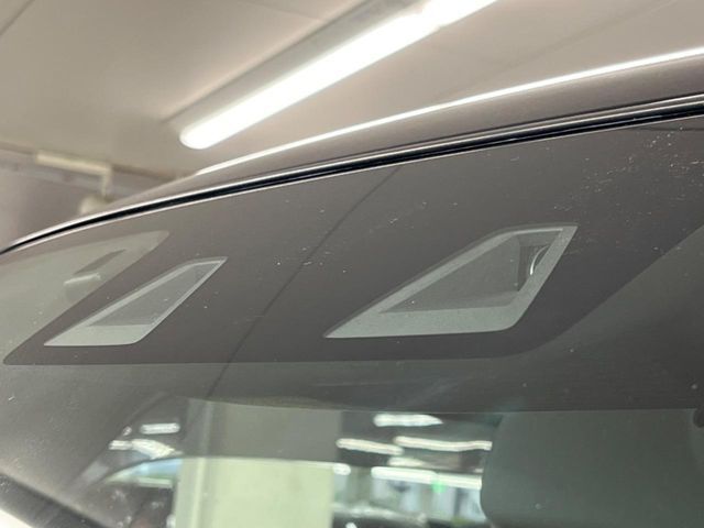 【スズキ　セーフティサポート】走行中に前方の車両等を認識し、衝突しそうな時は警報とブレーキで衝突回避と被害軽減をアシスト。より安全にドライブをお楽しみいただけます。