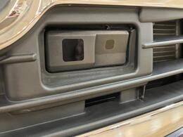 前方車との距離が使づきすぎると自動でブレ-キが作動するスマ-トアシスト装備！