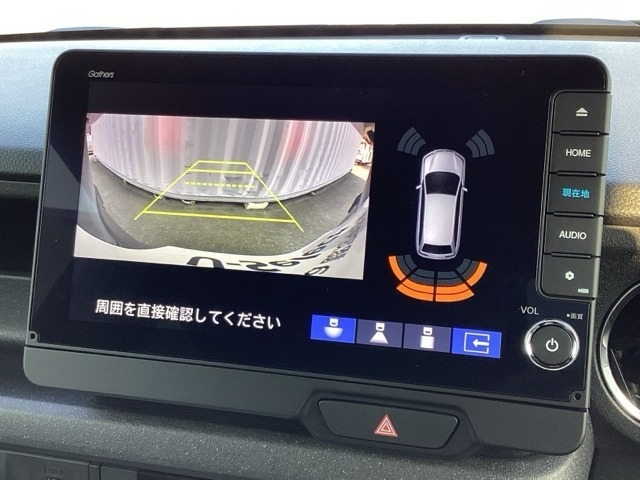 バックカメラも装備しております。車庫入れの苦手なお客様も安心！重宝してくれます！