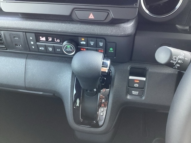 この度は、当店のお車をご覧いただきまして誠にありがとうございます。お気軽にお問い合わせください。