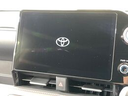 【10.5インチ　ディスプレイオーディオ】大画面のディスプレイはAppleCarPlayやAndroidAutoが利用可能。大きな画面でスマホナビアプリ等が利用いただけます♪