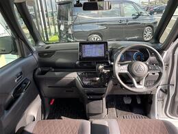 【インパネ全体】『インパネ全体』の画像になります。写真の内容に関してご不明点、ご質問等がございましたらお気軽にガリバー店舗までお問い合わせください。