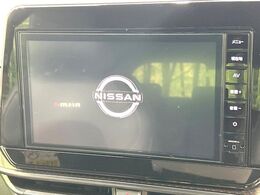 【純正9型ナビ】人気の純正ナビを装備しております。ナビの使いやすさはもちろん、オーディオ機能も充実！キャンプや旅行はもちろん、通勤や買い物など普段のドライブも楽しくなるはず♪