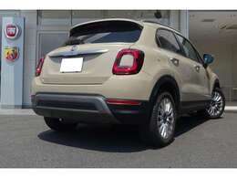 パーキングセンサー、バックカメラ装備