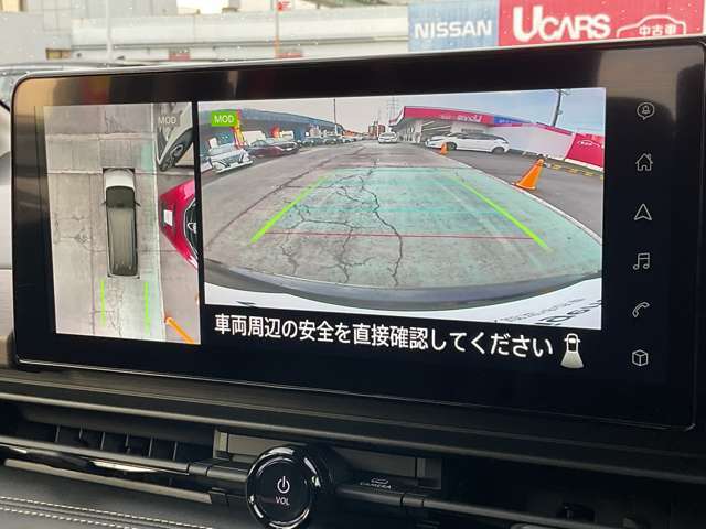 空から車を見たような「アラウンドビューモニター」！車の周りが一目で確認できるので、小さなお子様や障害物があっても安心して乗ることができます♪