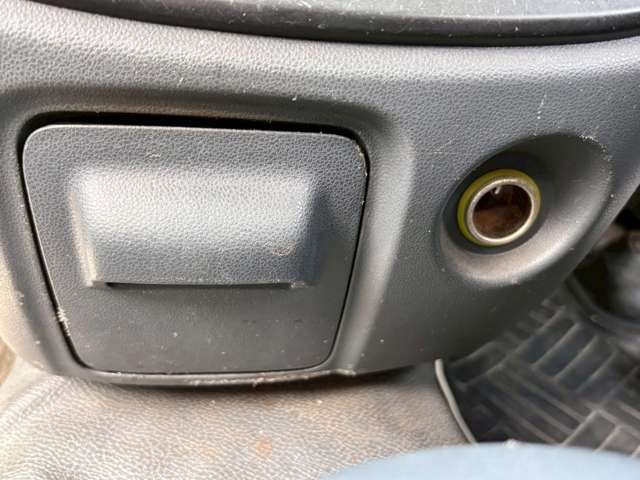 当社は、ウィルス除菌対策にてお客様の車検や整備・鈑金修理などお預かり車両と当店在庫車両は除菌作業を行い納車をしております。お客様にも出来る限り安心してご来店頂ける様、スタッフ一同お待ちしております。