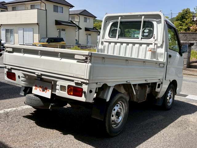 ☆お客様からの好評な当店自慢のオリジナルボディーコーティングを行い納車しております！低年式の車でもピッカピカにして納車しておりますので、是非ご検討下さい。別途費用でガラスコーティングも行っております！
