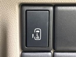 【パワースライドドア】スマートキーや運転席のスイッチでスライドドアの開閉が可能♪電動だから力を入れてドアを開ける必要が無く、小さいお子様でも、重い荷物を持っている時もラクに開け閉めできます♪
