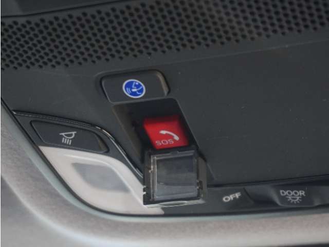 新世代コネクテッド技術「Honda CONNECT」搭載。緊急時にオペレーターのサポートを受けることも可能です。