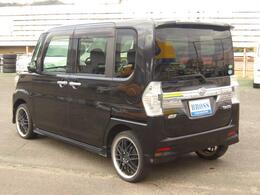 ☆県外の方も安心の全国一律25000円（軽自動車は15000円）で登録可能☆店頭でのお渡しの場合は陸送費用もかからずお財布の節約に！！