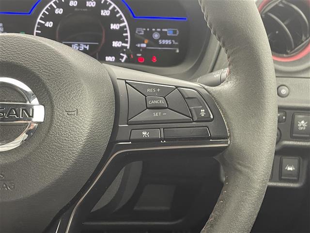 【運転席操作部】快適なドライブを楽しむための機能が装備されています！運転席から触れるので、使いやすいです！除菌プランいれていただくと、さらに清潔で安心していただけます！
