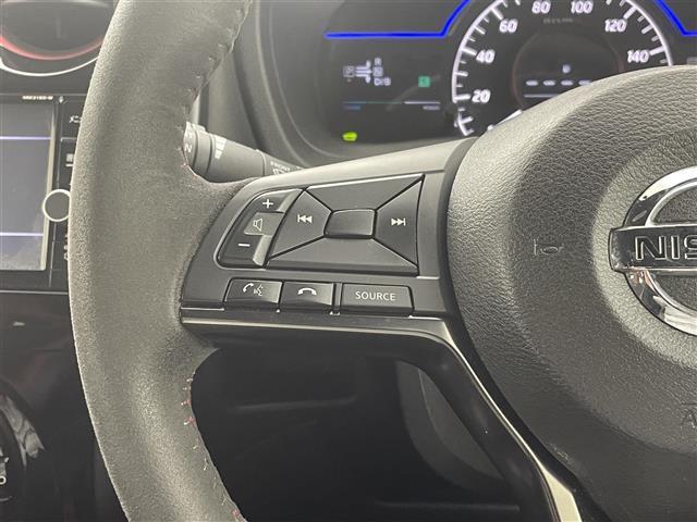 【運転席操作部】快適なドライブを楽しむための機能が装備されています！運転席から触れるので、使いやすいです！除菌プランいれていただくと、さらに清潔で安心していただけます！