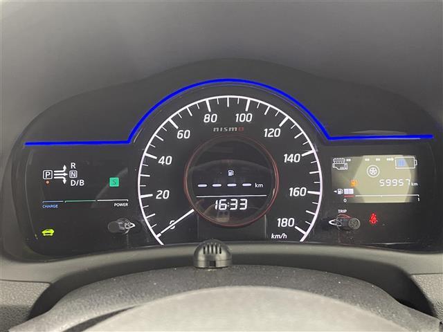 【スピードメーター】メーターがシンプルで見やすく運転しやすいですね！