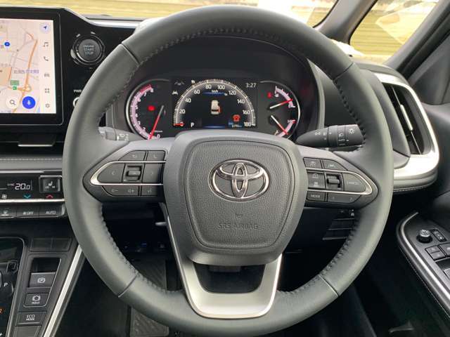 エンジンルームも綺麗に洗浄してから納車致します。普段あまり見ることが無い箇所だからこそ綺麗だと感動しますよね(*´▽｀*)