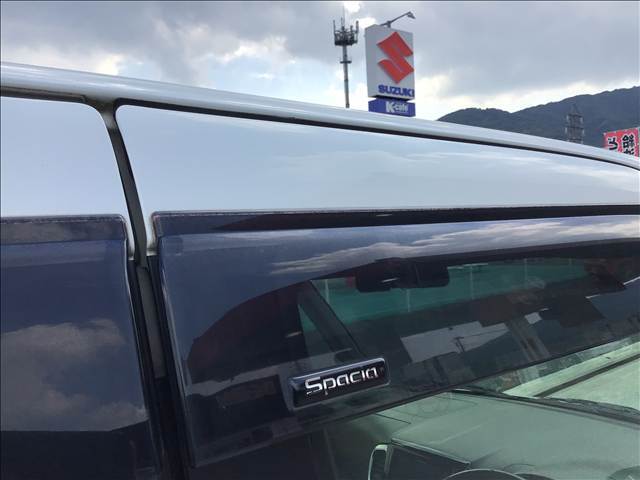 本格的なカフェを併設した新しいコンセプトのお店です！