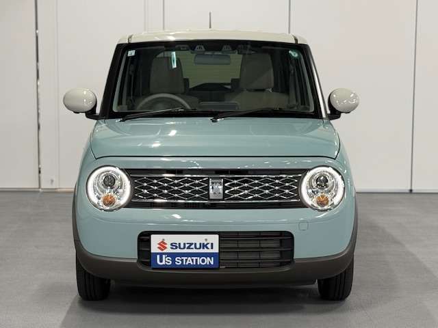 フロントマスクは、ラパンらしい お顔つきで、所有欲を擽られますね。