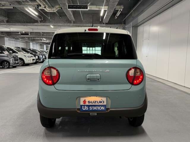 安定感ある丸みのあるリアアスタイル！　スマイルの雰囲気満載で、更に安全装備もしっかり有り！　是非、貴方様の手に。。