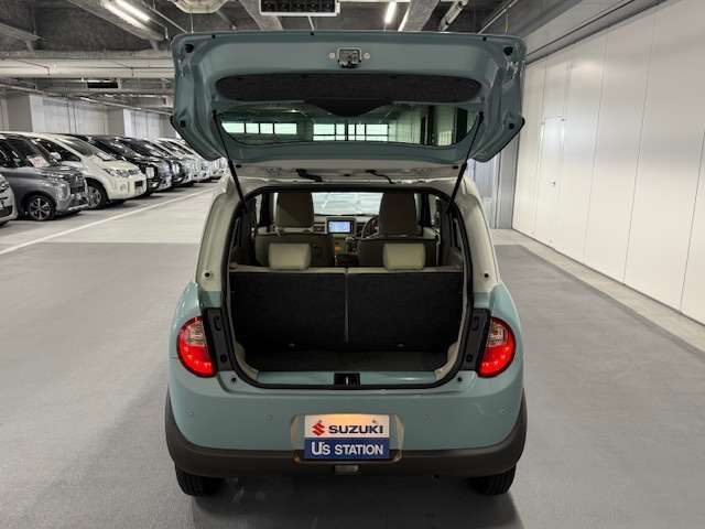 荷室スペースもしっかりと確保されています。