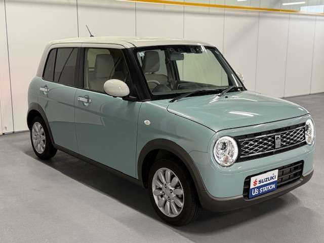 LEDヘッドライト装備で、ナイトドライブも明るく安全に楽しめます。