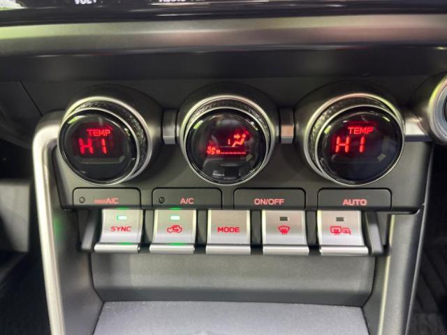 お車に合わせて無料保証以外にも、保証範囲、期間、距離を拡充させた有料保証もご用意しております！中古車の購入が初めてで不安・・・というお客様もご安心ください！
