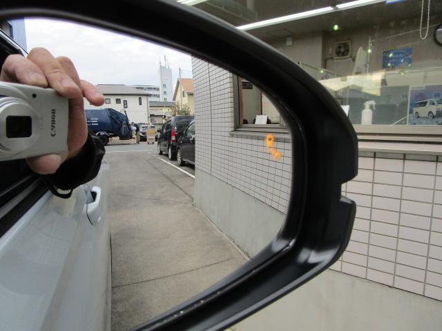 斜め後ろのクルマをお知らせ『ブラインドスポットインフォメーション』