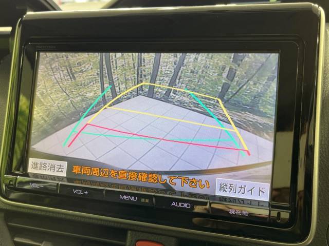 【バックカメラ】駐車時に後方がリアルタイム映像で確認できます。大型商業施設や立体駐車場での駐車時や、夜間のバック時に大活躍！運転スキルに関わらず、今や必須となった装備のひとつです！