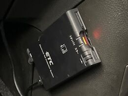 【ETC】高速道路の料金所をストレスなく通過！話題のスポットやサービスエリアに多い「スマートIC」利用時は必須のアイテムです。当店でセットアップを実施、ご納車当日からすぐにご利用いただけます！