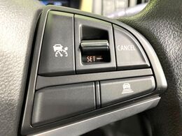 【アダプティブクルーズコントロール】高速道路での長距離走行が楽に！！自動で速度を保つクルーズコントロールが、衝突軽減システムと連携し、前方の車両を感知して車間を保つように速度調節してくれます！！