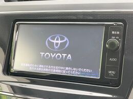 【純正ナビ】人気の純正ナビを装備しております。ナビの使いやすさはもちろん、オーディオ機能も充実！キャンプや旅行はもちろん、通勤や買い物など普段のドライブも楽しくなるはず♪
