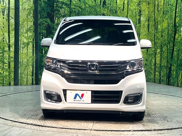 弊社では、全車『修復歴なし』のお車のみ取り扱っております。専任バイヤーによる厳選した仕入れの後、入庫後の車両チェックを行い、ネクステージが認定した高品質な中古車をご提供しております。