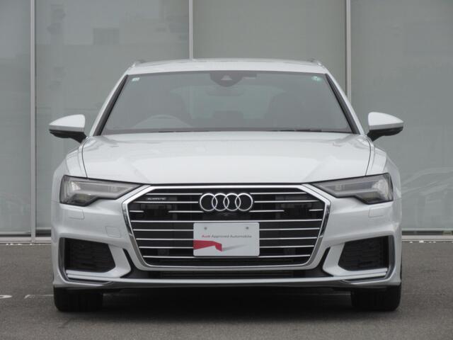 《認定中古車納車前点検100項目・高度な訓練・教育を受けたアウディ専任メカニックが、100項目に及ぶ精密な点検を実施いたします。》