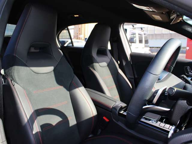 使用感が一番出る運転席側シート。ご覧のようにきれいな状態となっております。詳しくはフリーコール　0078-6002-080898まで。