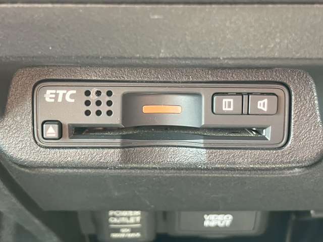 【ETC】長距離のドライブもETC搭載だからお得で安心！旅行の時などにあると嬉しい装備です♪