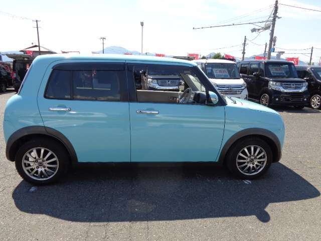お車は買って終わりではありません。なぜなら車は壊れないという事がないからです。「安さ」だけでなく「安心」＝購入後の点検・修理・トラブル対応こそ私達の強みです。
