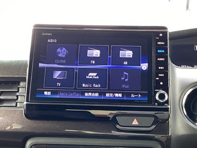 AVメニューはご覧の通り、様々なコンテンツに対応、ドライブを楽しく演出できます。詳しくはスタッフへお尋ねください